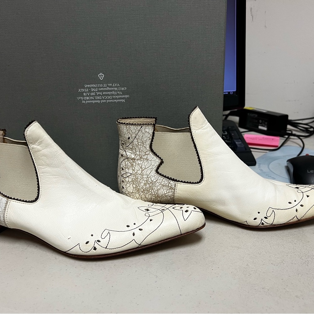 Stylish Cream Leather ankle boots